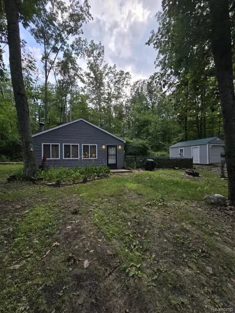 3004 Ojibway Rd, Lincoln, MI 48625 photo 1