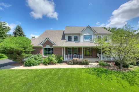 7750 Setters Pointe Dr, Brighton, MI 48116