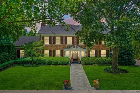 545 Suffield Ave, Birmingham, MI 48009