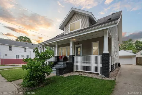 401 S Farragut St, Bay City, MI 48708