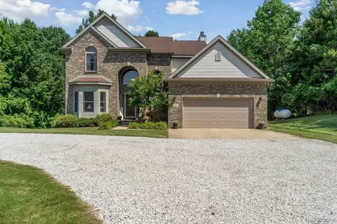 2881 Bogue Creek Dr, Oceola, MI 48855