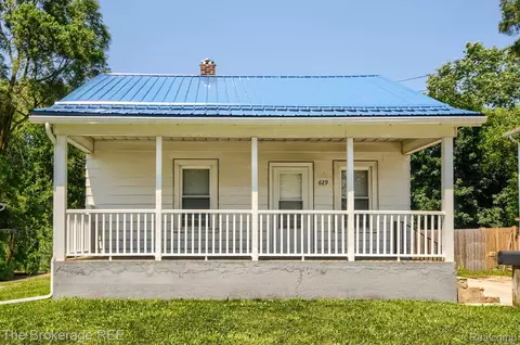 629 Monroe Ave, Mount Morris, MI 48458