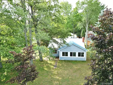 6613 Sunset Dr, Richfield, MI 48656