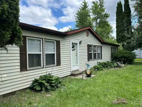 2401 S Lake Pleasant Rd, Attica, MI 48412