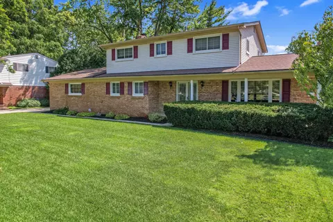 52268 Southdown Rd, Shelby Township, MI 48316
