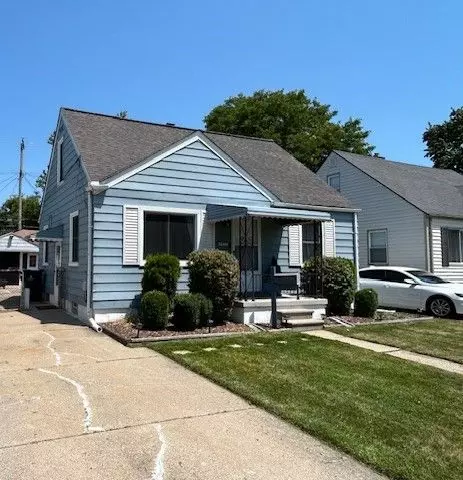 20201 Avalon St, Saint Clair Shores, MI 48080