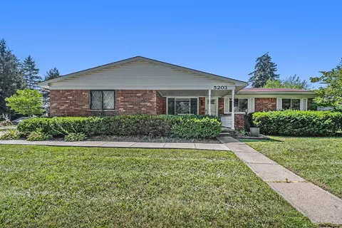 5203 Blair Dr, Troy, MI 48085