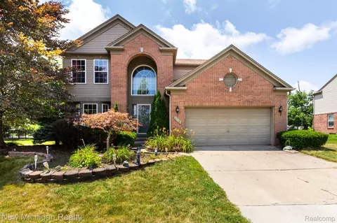 4248 Timberline Dr, Canton, MI 48188