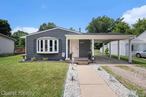 1219 E Commerce St, Milford, MI 48381