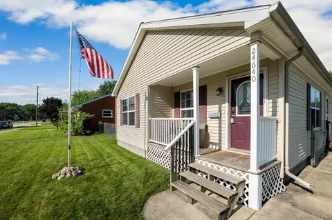 24640 Dale Ave, Eastpointe, MI 48021