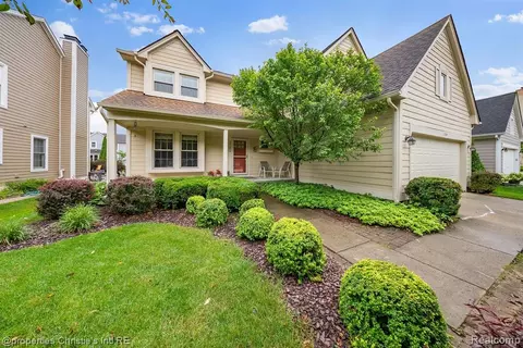 3743 Eaton Gate Ln, Auburn Hills, MI 48326