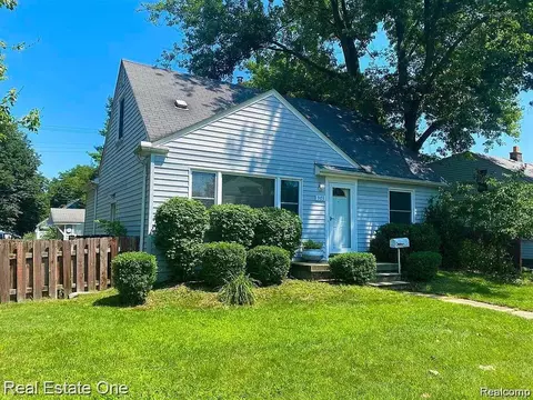 303 E Lawrence Ave, Royal Oak, MI 48073