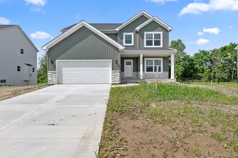 4126 Cedar Ln, Grand Blanc, MI 48439