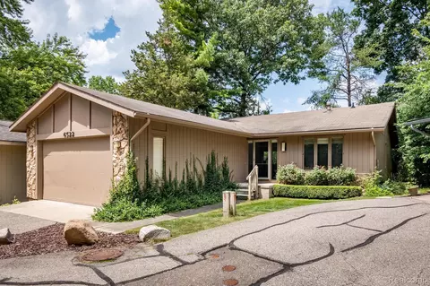 6522 Red Cedar Ln, West Bloomfield, MI 48324