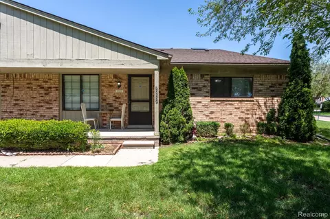 5529 Mansfield Ave, Sterling Heights, MI 48310