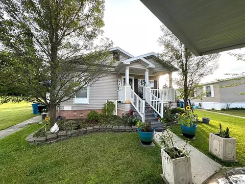 165 Pheasant, Grand Blanc, MI 48439