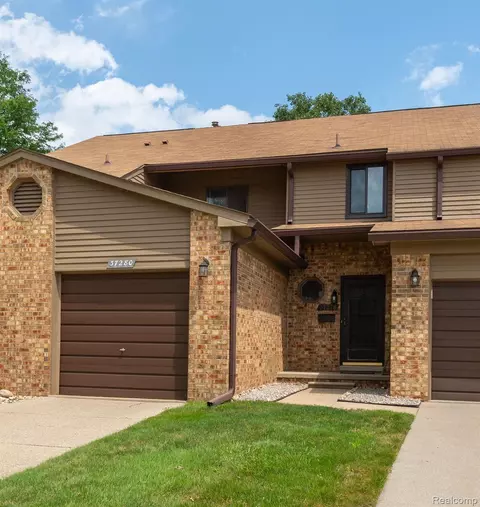 37280 Glenbrook Dr, Clinton Township, MI 48036