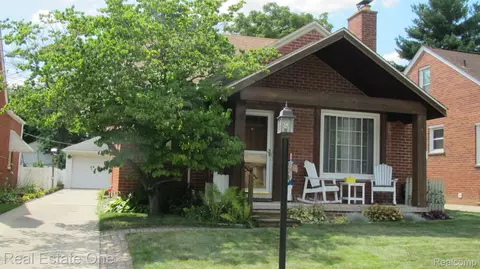 921 Mayburn St, Dearborn, MI 48128