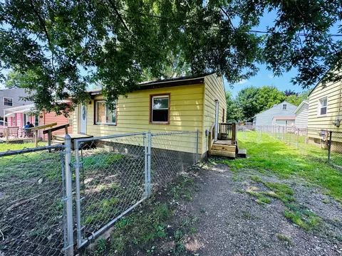 1215 Donaldson Blvd, Flint, MI 48504