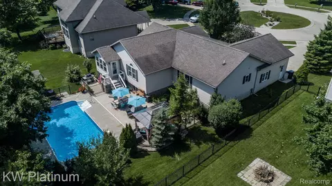 3963 Arlington Ave, Fort Gratiot, MI 48059