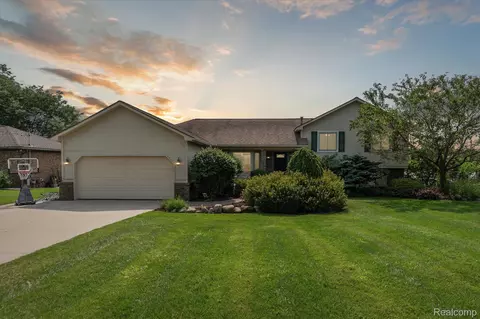 10393 Tamryn Blvd, Rose, MI 48442