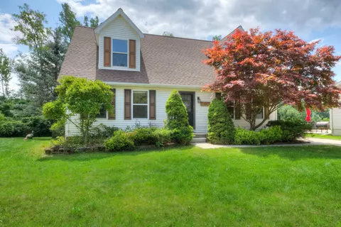 883 Barren Oaks Dr, Pontiac, MI 48341
