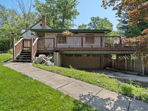 210 Schrum Dr, Northfield, MI 48189