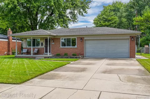 34668 Tyler Dr, Sterling Heights, MI 48310