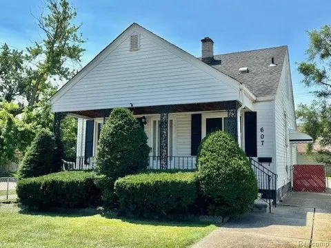 607 Garfield Ave, Lincoln Park, MI 48146