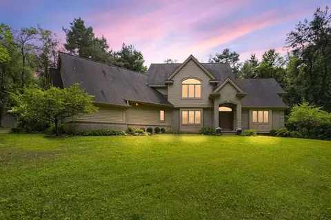 2989 Gardner Rd, Oxford, MI 48371