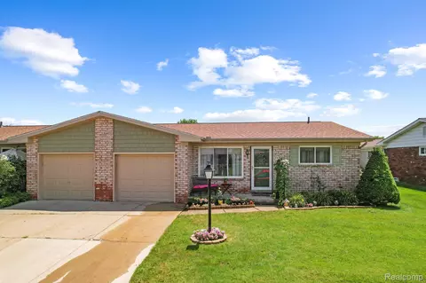 47450 Lizabeth Dr, Chesterfield, MI 48047