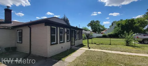 1519 Richmond Ave, Lincoln Park, MI 48146