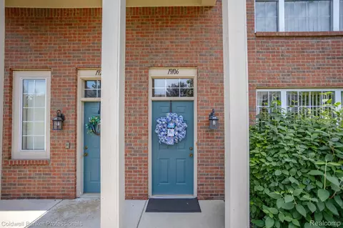 19106 Chesapeake Cir, Commerce, MI 48390