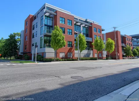 100 N Center St #203, Royal Oak, MI 48067
