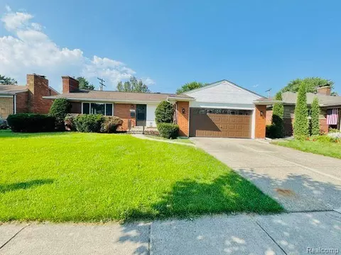 23207 Middlesex St, Saint Clair Shores, MI 48080
