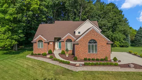 8164 Staghorn Trl, Independence, MI 48348