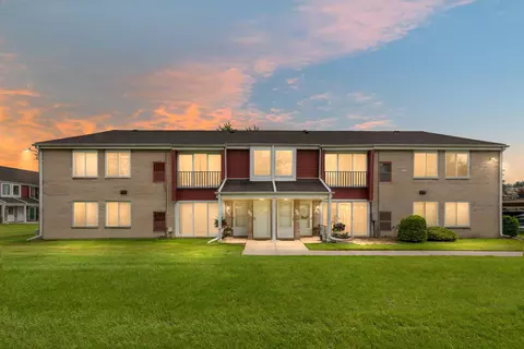 307 Sunset Ln 22944 Pleasant Ln, Saint Clair Shores, MI 48080