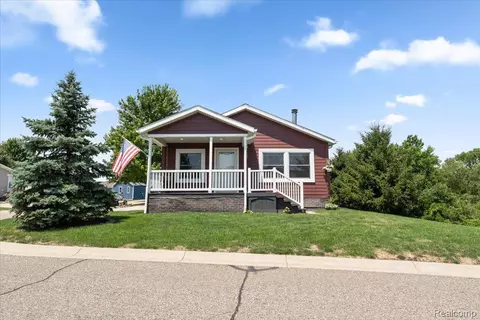 11000 Wood Run Cir, Green Oak, MI 48178