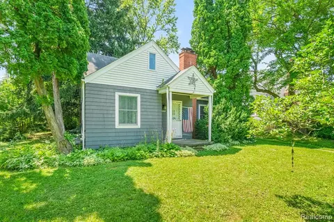 2327 Foss St, Ann Arbor, MI 48103