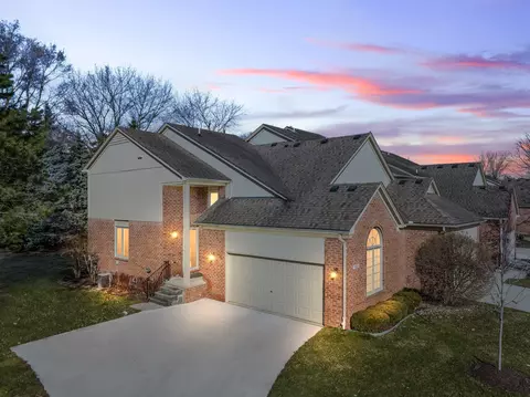 55327 Boardwalk Dr, Shelby Township, MI 48316
