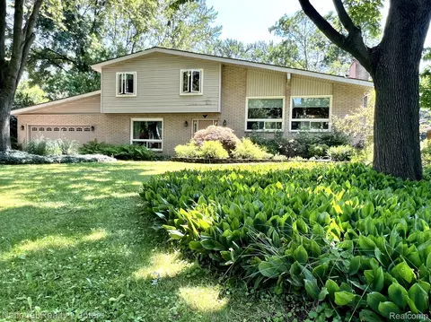 47635 Hanford Rd, Canton, MI 48187