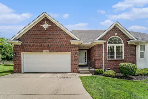 44339 Constellation Dr, Sterling Heights, MI 48314