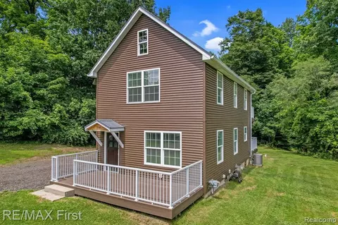 3140 W Clarkston Rd, Lake Orion, MI 48362