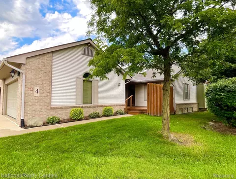 44610 Meadowcreek Ln 4 Ln, Canton, MI 48187