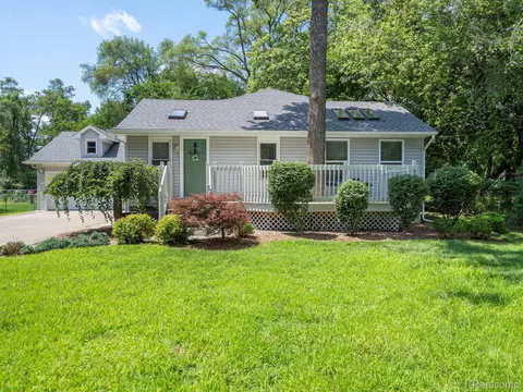 11675 Butternut Ave, Plymouth, MI 48170