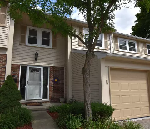 1550 Brentwood Dr Court L Dr, Troy, MI 48098