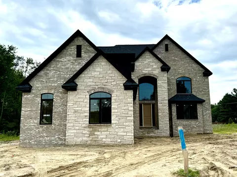 11796 Encore Crt Ct, Shelby Township, MI 48315