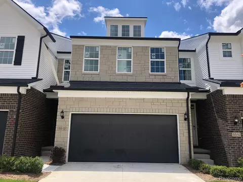 5523 E Spaniel Dr, Ann Arbor, MI 48108