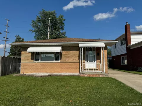 2045 11th St, Wyandotte, MI 48192