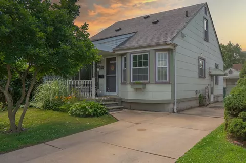 875 White Ave, Lincoln Park, MI 48146
